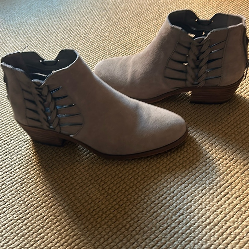 Vince Camino booties! Size 5.5/36